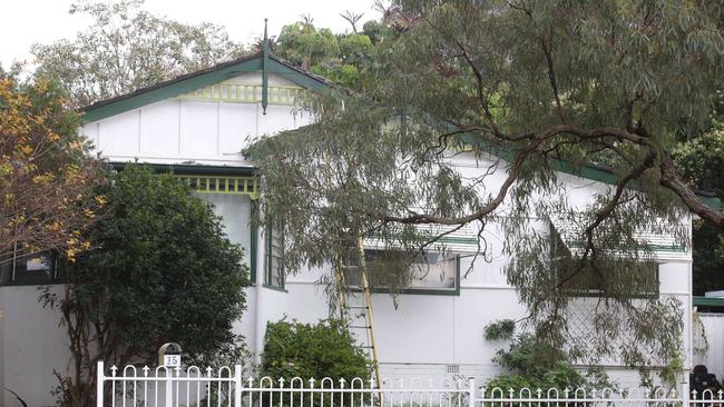 Hydroponic marijuana house in Dutton St, Bankstown, next to Bankstown West Public school.