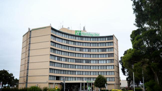 Two more positive cases were linked to the Holiday Inn Melbourne Airport on Tuesday. Picture: NCA NewsWire/Andrew Henshaw