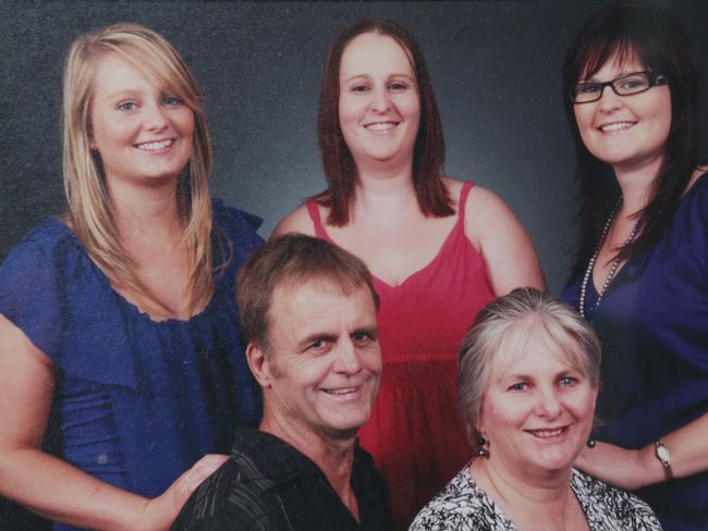 Amanda Lawton, Glenda Brinckman and Missy Lawton with parents Bob and Cathy. Picture: Supplied