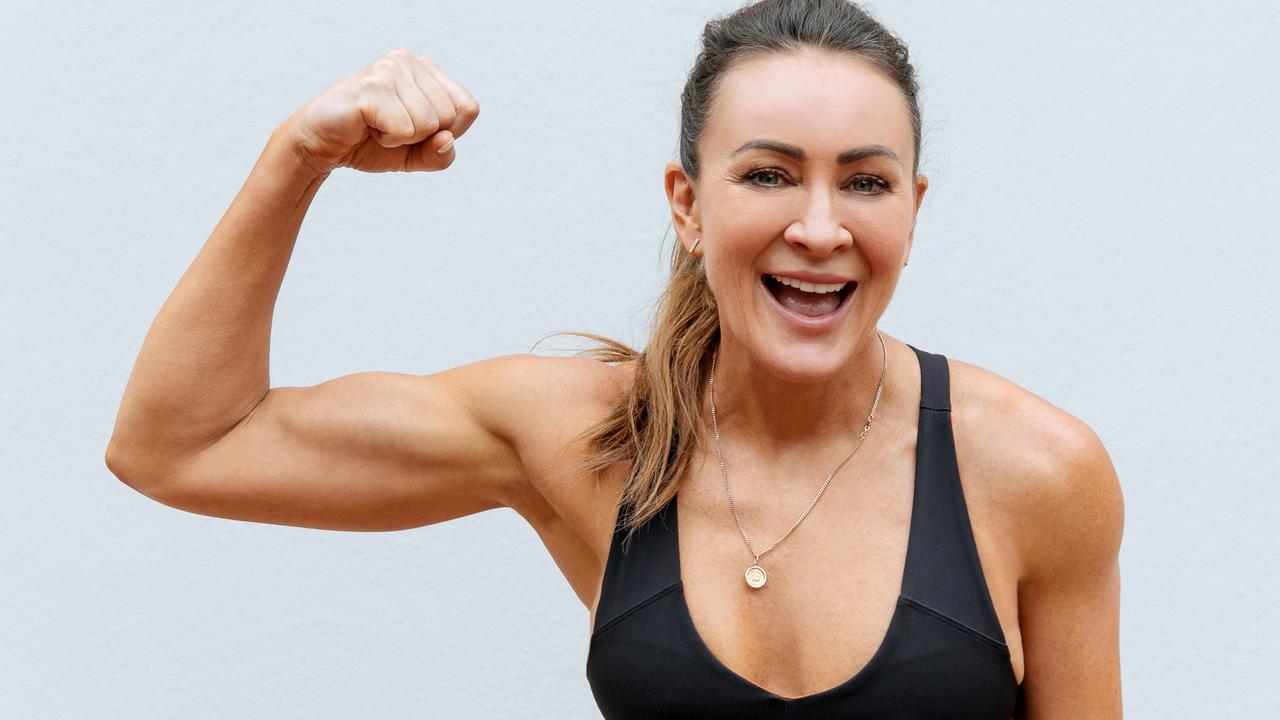 Michelle Bridges core fitness tips, free 15 minute workout video