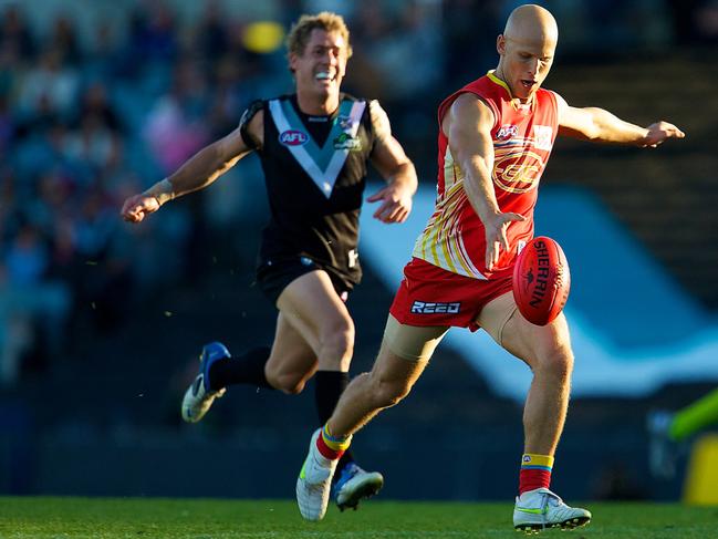 Gary Ablett kicks a goal against Port Adelaide Power in Round 5 of the 2011 premiership. Picture: Ryan Schembri, SMP Images.