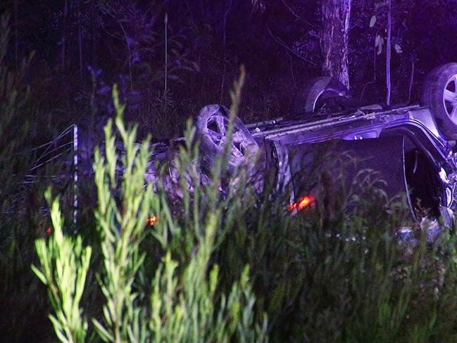 Two dead, one injured in crash  Glenugie, near Grafton Sunday, 09 December 2018 08:53:49 PM Two people have died in a crash on the North Coast.About 7.45pm (Sunday 9 December 2018), a vehicle was travelling south on the Pacific Highway, Glenugie, when it left the road, crashed through a fence, and rolled.Two men in the car died at the scene. A female passenger was trapped in the vehicle for a short time and has now been released. She is expected to be airlifted to hospital.Police from Coffs/Clarence Police Area Command remain on the scene conducting inquiries.Both southbound lanes of the Pacific Highway are currently closed, with a contraflow in place. Delays are expected.Any witnesses are urged to contact police