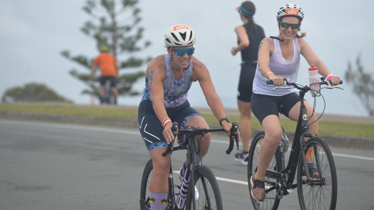 Action from the sprint event at the 2023 Mooloolaba Triathlon.