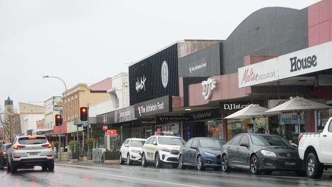 Nathan Barry Lutton has been jailed after walking into DJ Interiors an attempting to leave with its cash register last year, store pictured in 2021. Picture: Jessica Ball