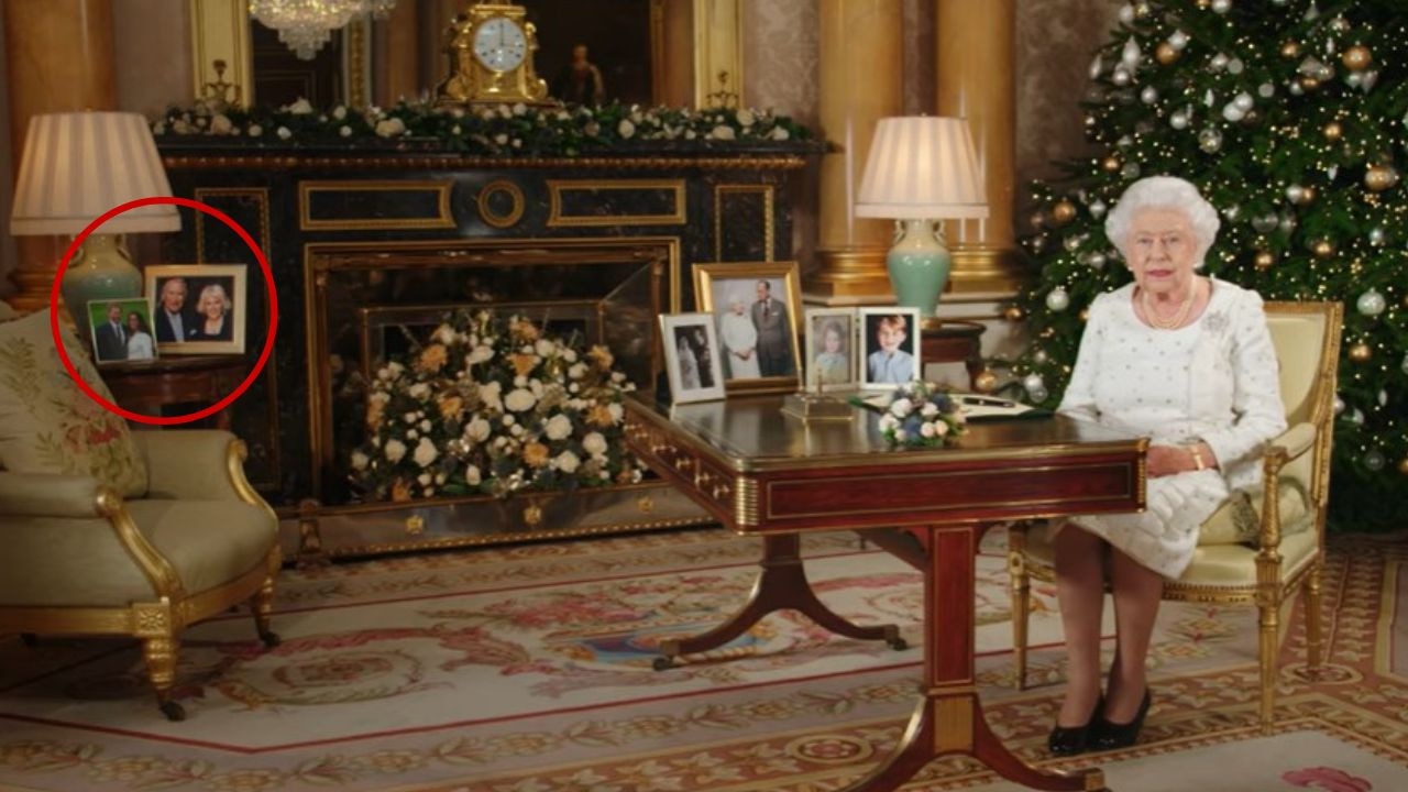 Queen Elizabeth II’s 2017 Christmas address first featured a photo of Harry and Meghan, who had announced their engagement in November that year.