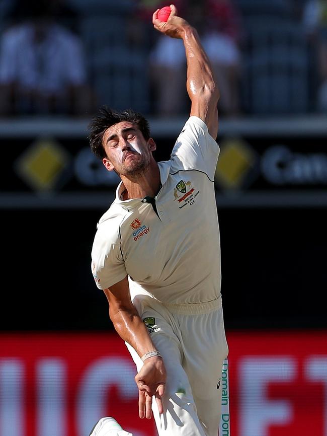 Mitchell Starc has turned his bowling form around. Picture: AAP