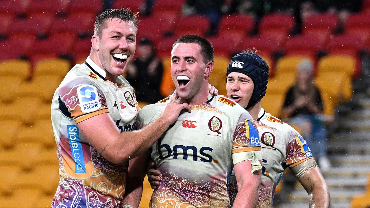 Kiss wary of NZ sides as Super Rugby playoffs begin