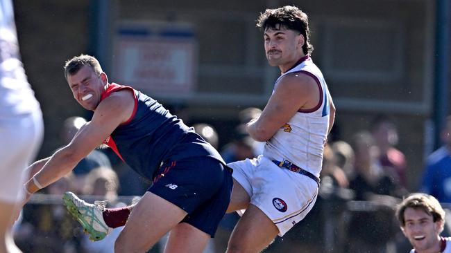 Joshua D’Intinosante snaps a goal for South Morang. Picture: Andy Brownbill