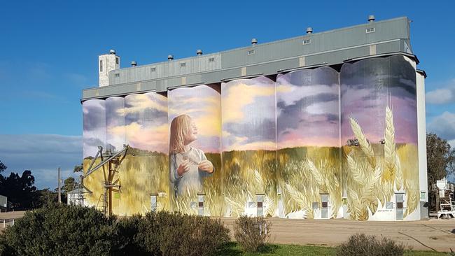 The giant mural on grain silos at Kimba. Picture: Jill Pengelley