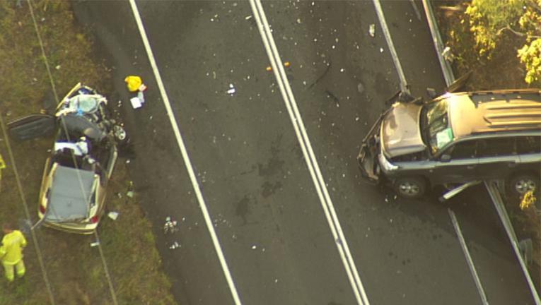 Crash closes Mt Crosby Road | news.com.au — Australia’s leading news site