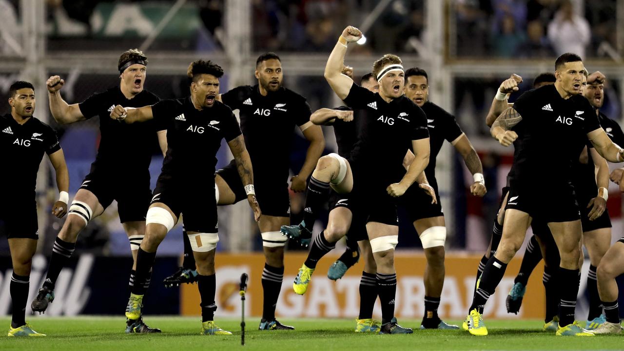 Argentinian coach Mario Lesesma believes the All Blacks are beatable.