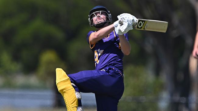 Luke Medlock on the attackfor Altona. Picture: Andy Brownbill