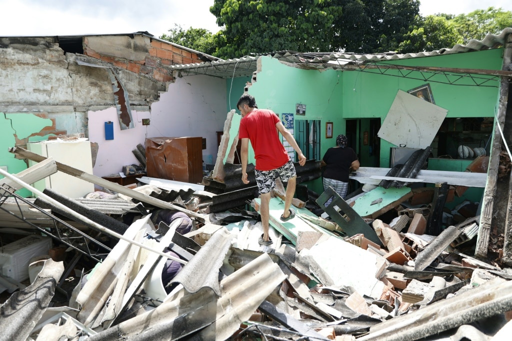 Powerful 6.3 magnitude quake shakes central Colombia, damaging buildings