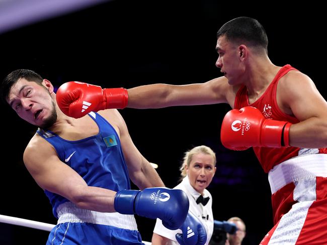 The vast majority of viewers felt Peters (R) beat Oralbay (L). Picture: Richard Pelham/Getty Images