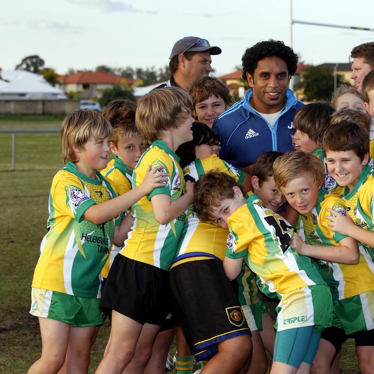 Preston Campbell gets mobbed.