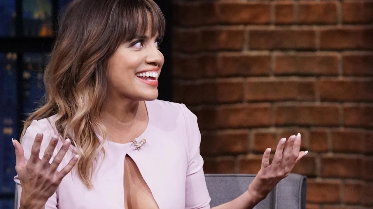 Parks And Recreation Star Natalie Morales Inspires Women To Flaunt Boobs Au 