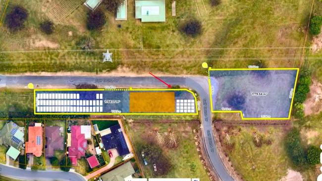 A SEE Civil aerial map of shows plans for the work compound on both sides of the golf course’s front gate and on the back fences of five houses.