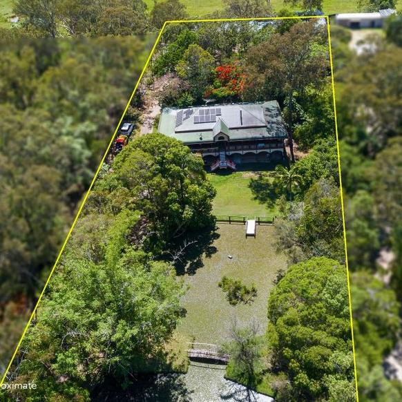 320 Woodlands Drive Thornlands, 1.02ha property with house built in 1986, sold for $945,000 in April, 2018. Picture: realestate.com.au.