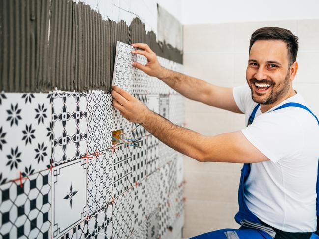 Cutting costs doesn’t necessarily mean cutting corners when it comes to sprucing up your home.