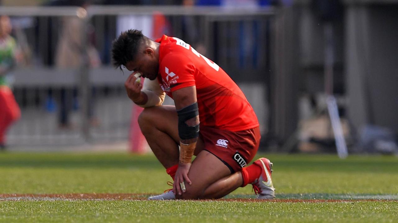 Amanaki Mafi of the Sunwolves is dejected after losing to the Reds in Tokyo.