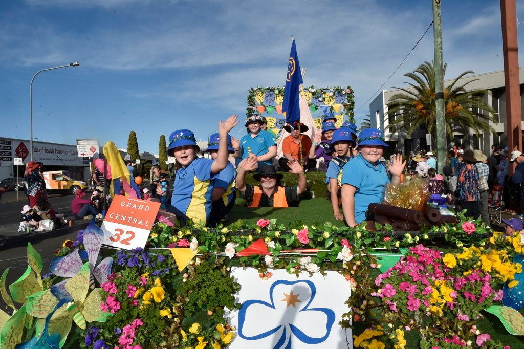 Darling Downs Region Girl Guides. Grand Central Floral Parade. Carnival of Flowers 2017. September 2017