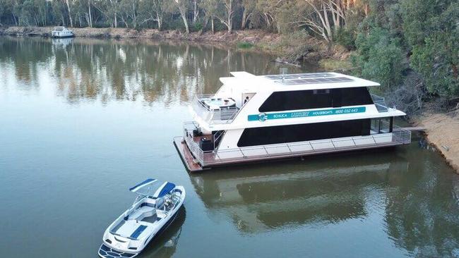 Echuca Luxury Houseboats could be forced to pay a whopping $30,000 payout in refunds. Picture: Facebook