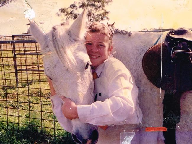 Rachelle Childs with Missy the Horse