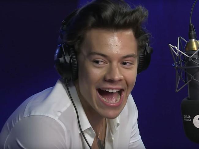 Harry Styles struggles through questions about Taylor Swift.