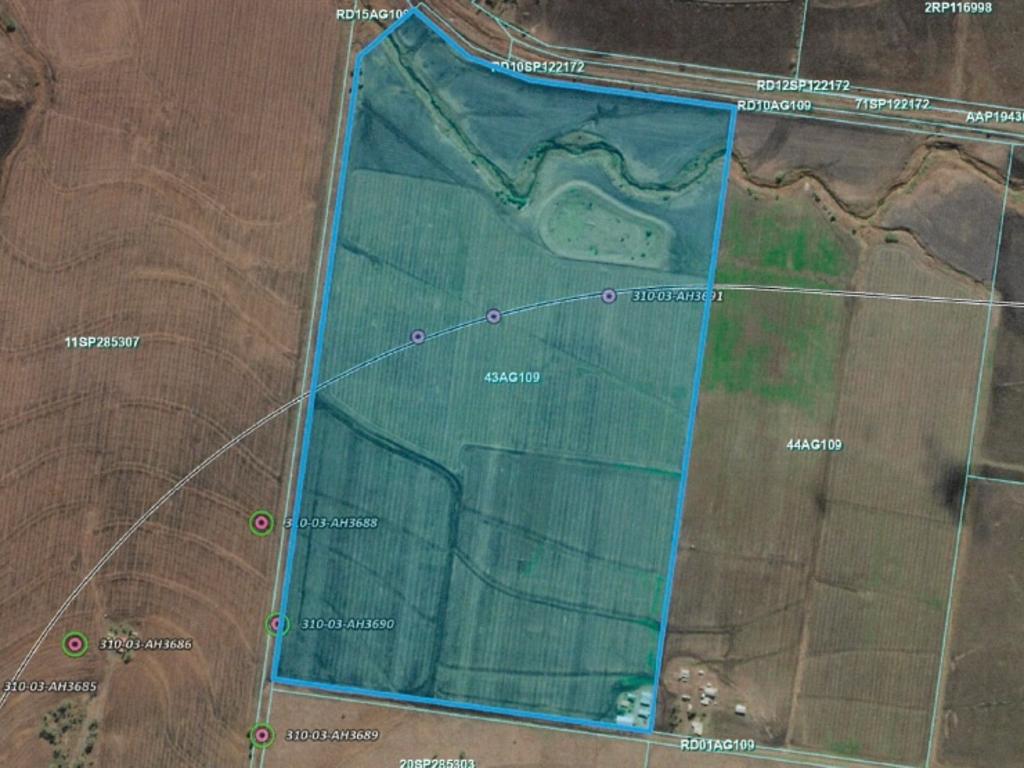 The proposed Inland Rail route would cut Tim Durre's property in half.