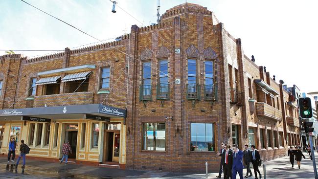 Hotel Steyne at Manly has been caught selling alcohol to minors. Picture: Troy snook