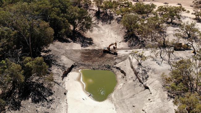 The lower Darling River was not flowing earlier this year. Picture: Toby Zerna