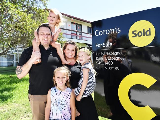 Andrew Allen and his young family beat a bunch of rival buyers to snap up 132 Westminster Ave, Golden Beach. Pictured with partner Avril Wilkes and children Neave, 3, Josie, 5 and Grace, 8. Picture: Patrick Woods