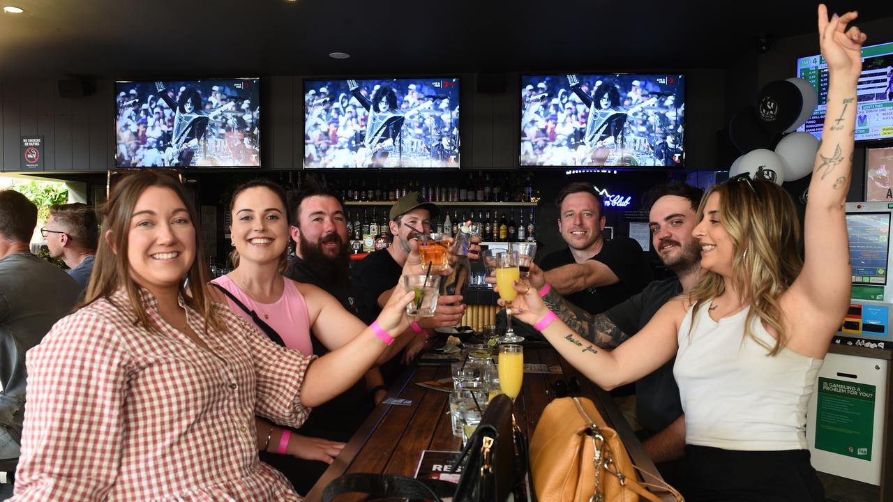 Footy fans watch the 2023 AFL grand final at the Sporting Globe in Geelong. Picture: David Smith.