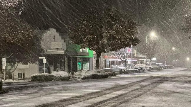 Oberon woke to snow for the first time this year. Picture: Twitter