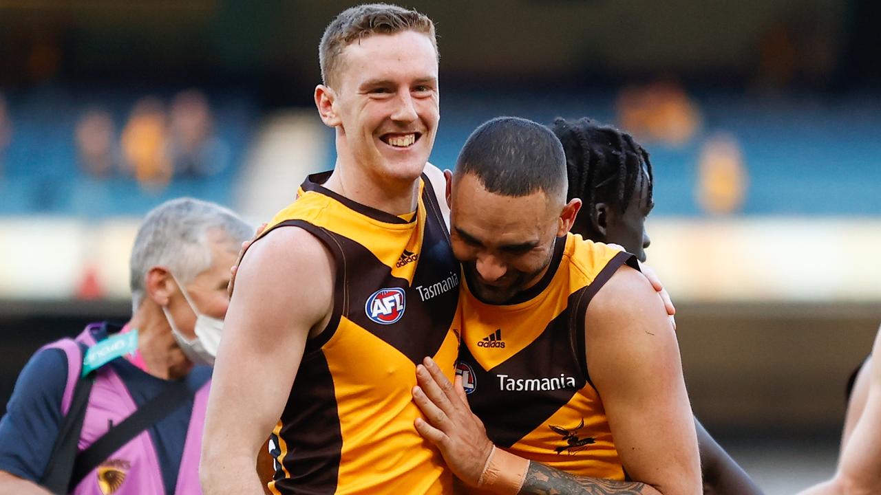 Subbed out Denver Grainger-Barras and club champion Shaun Burgoyne, who replaced the debutant. Picture: AFL Photos via Getty Images