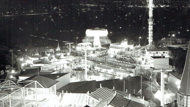 Magic Mountain in the 1980s. The chairlift can be seen crossing the park.