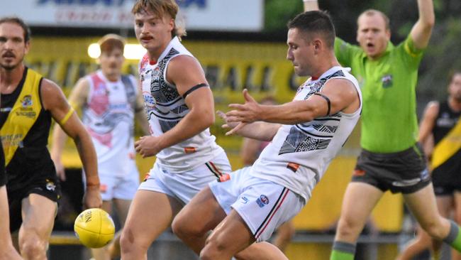 Southern Districts won against the Nightcliff Tigers in Round 8 of the NTFL Men's Premier League. Picture: Tymunna Clements / AFLNT Media