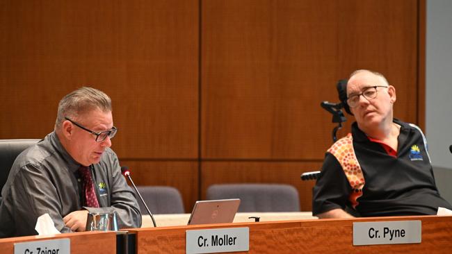 Division 1 councillor Brett Moller and Division 2 councillor Rob Pyne at the Council's ordinary meeting on Wednesday, January 25. Picture: Isaac McCarthy