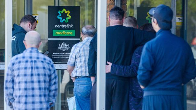 Almost 100,000 Victorians were lifted out of poverty by the increased JobSeeker payment. Picture: AAP