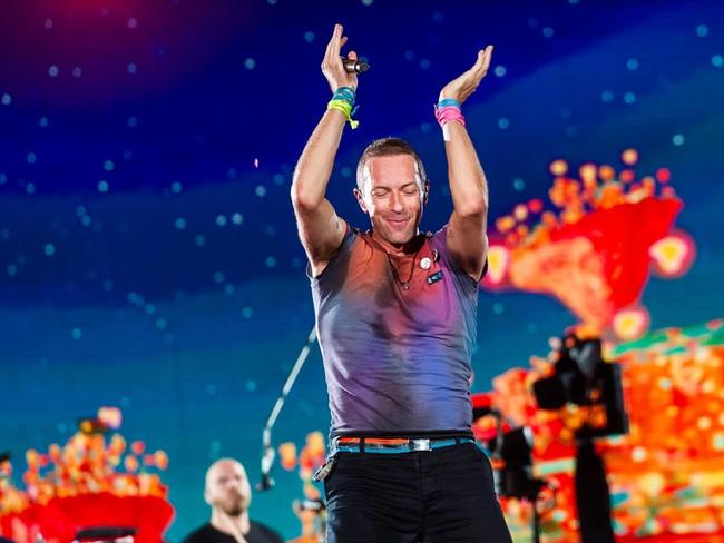 Chris Martin of Coldplay rocks Perth. Picture: Duncan Barnes