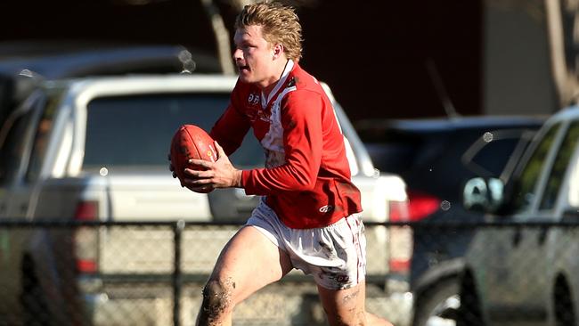 Jack Sandric on the burst for Glenroy. Picture: Hamish Blair