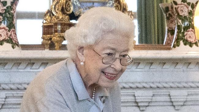 ABERDEEN, SCOTLAND - SEPTEMBER 06: Queen Elizabeth greets newly elected leader of the Conservative party Liz Truss as she arrives at Balmoral Castle for an audience where she will be invited to become Prime Minister and form a new government on September 6, 2022 in Aberdeen, Scotland. The Queen broke with the tradition of meeting the new prime minister and Buckingham Palace, after needing to remain at Balmoral Castle due to mobility issues. (Photo by Jane Barlow - WPA Pool/Getty Images)