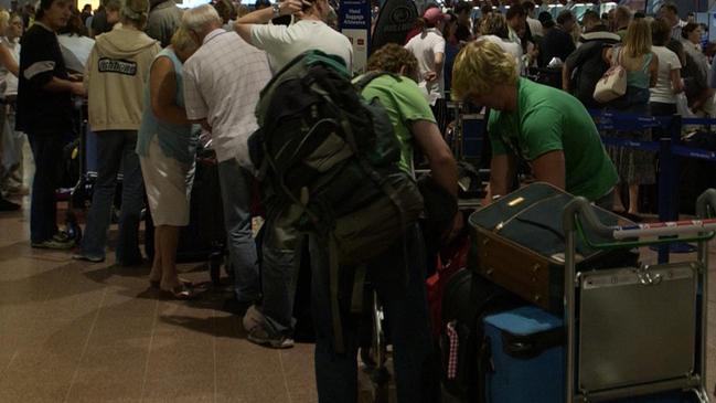 Australians will be able to avoid long queues at Heathrow with e-passport gates.