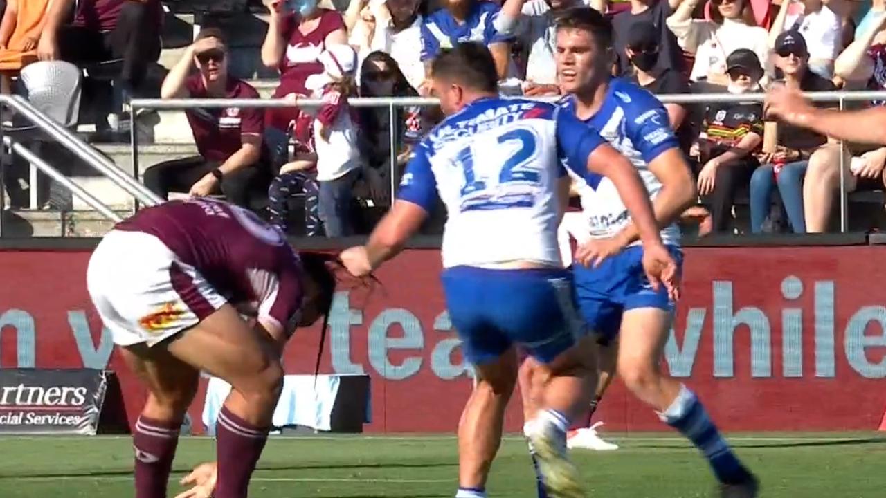 Joe Stimson pulls Martin Taupau's hair.