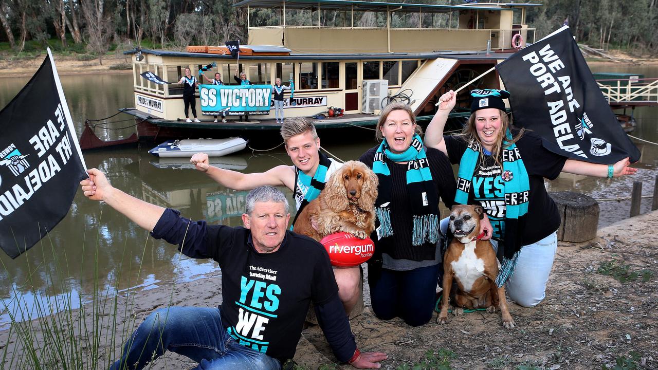 The Wines family – dad Tony, mum Jane, brother Harry and sister Sophie in Echuca. Picture: Sarah Reed.