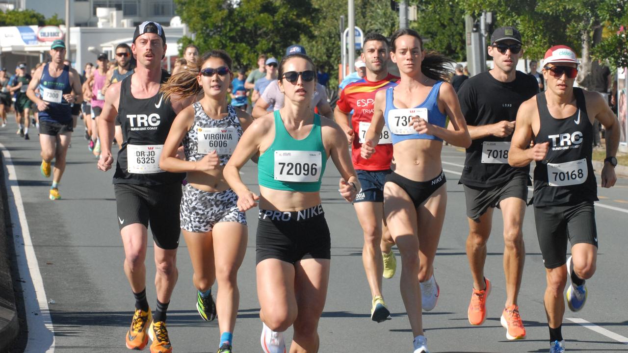 Samantha Phillips leads the pack in the 10km event at the 2022 Sunshine Coast Marathon and Community Run Festival.