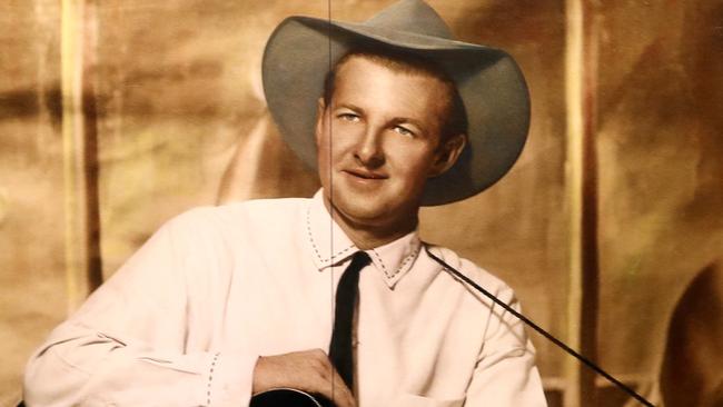 Slim Dusty — gone but not forgotten.