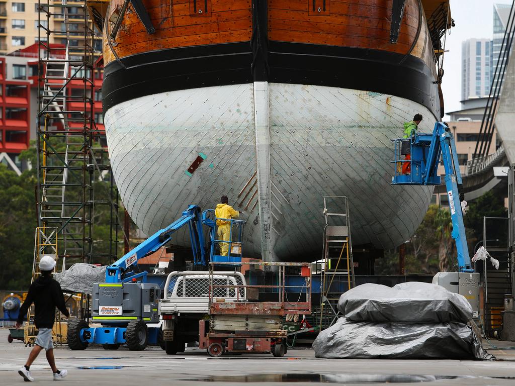 Endeavour dry dock in progress, preparing the hull for painting Ð Captain John Dikkenberg. Endeavour undergoing renovations at the Sydney City Marine dry dock in Rozelle, under the ANZAC bridge.