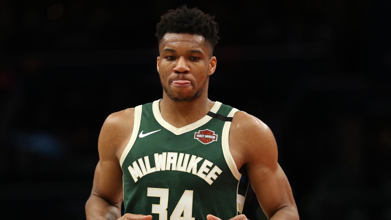 Bucks star Giannis Antetokounmpo makes massive decision on playing for  Greece this summer