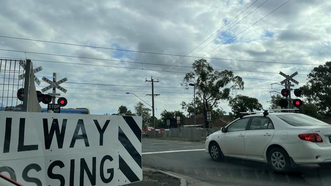 The Narre Warren level crossing. Picture: Gemma Scerri